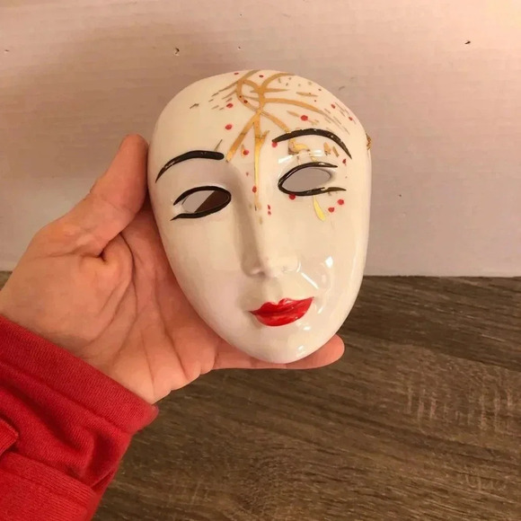 Vtg Hand Painted Porcelain Mask - Picture 7 of 8